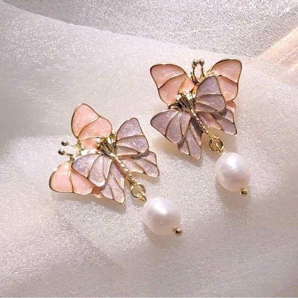 Cuddling Butterflies- Pink Purple Pastel Layered Kissing White Pearl Gold Dangle - Picture 11 of 16